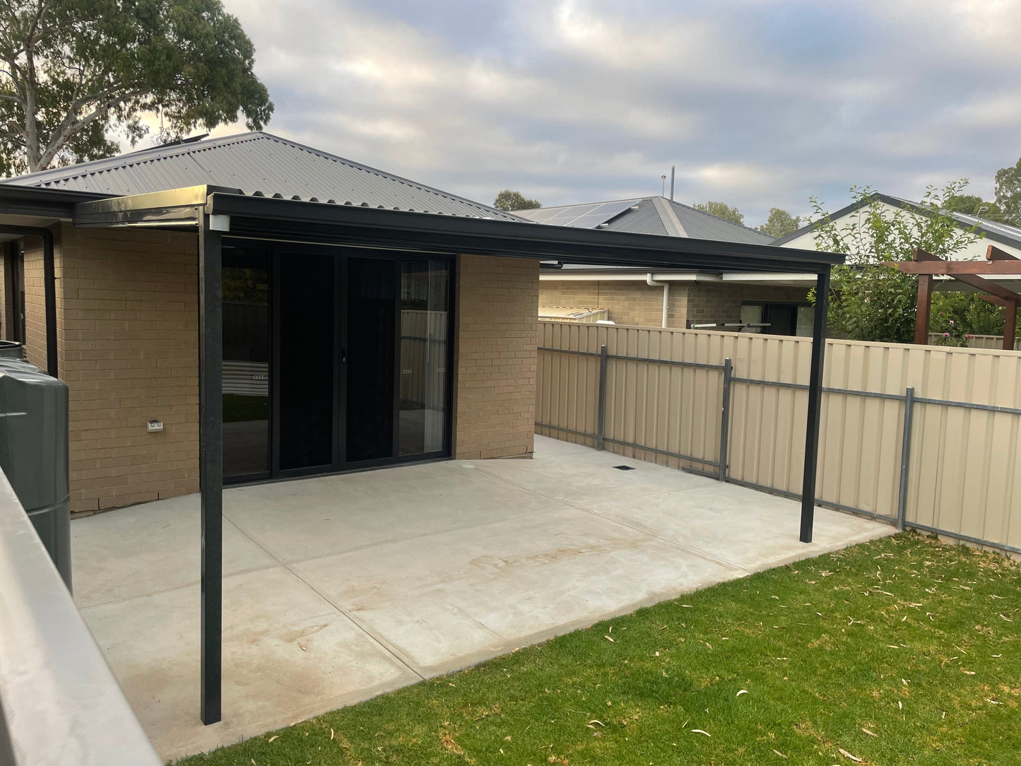 SmartKits Australia Attached, Flat Patio Roof- 5m (L) x 4m (W).