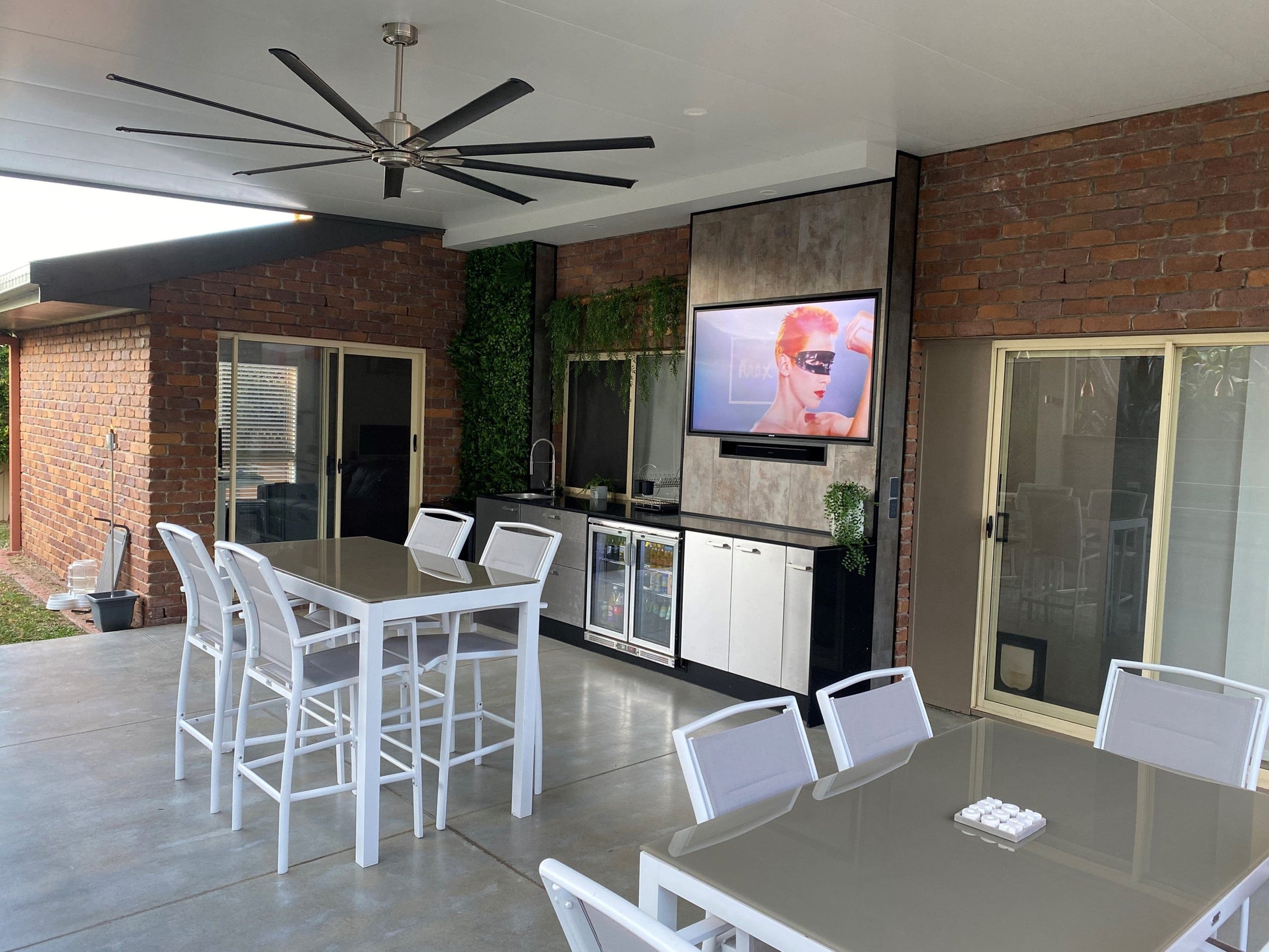 SmartKits Australia Attached, Flat Patio Roof- 11m (L) x 5m (W).