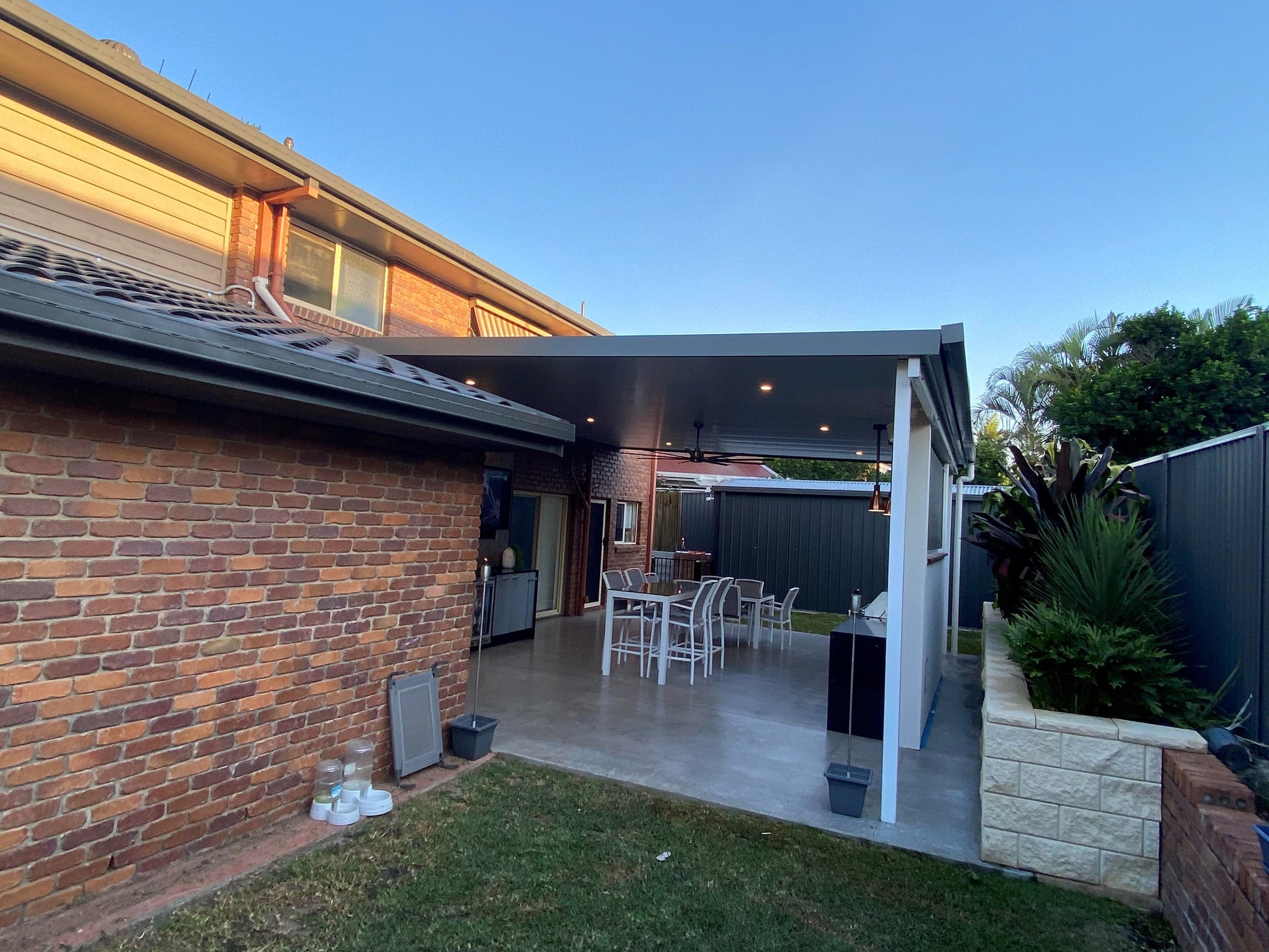 SmartKits Australia Attached, Flat Patio Roof- 11m (L) x 5m (W).