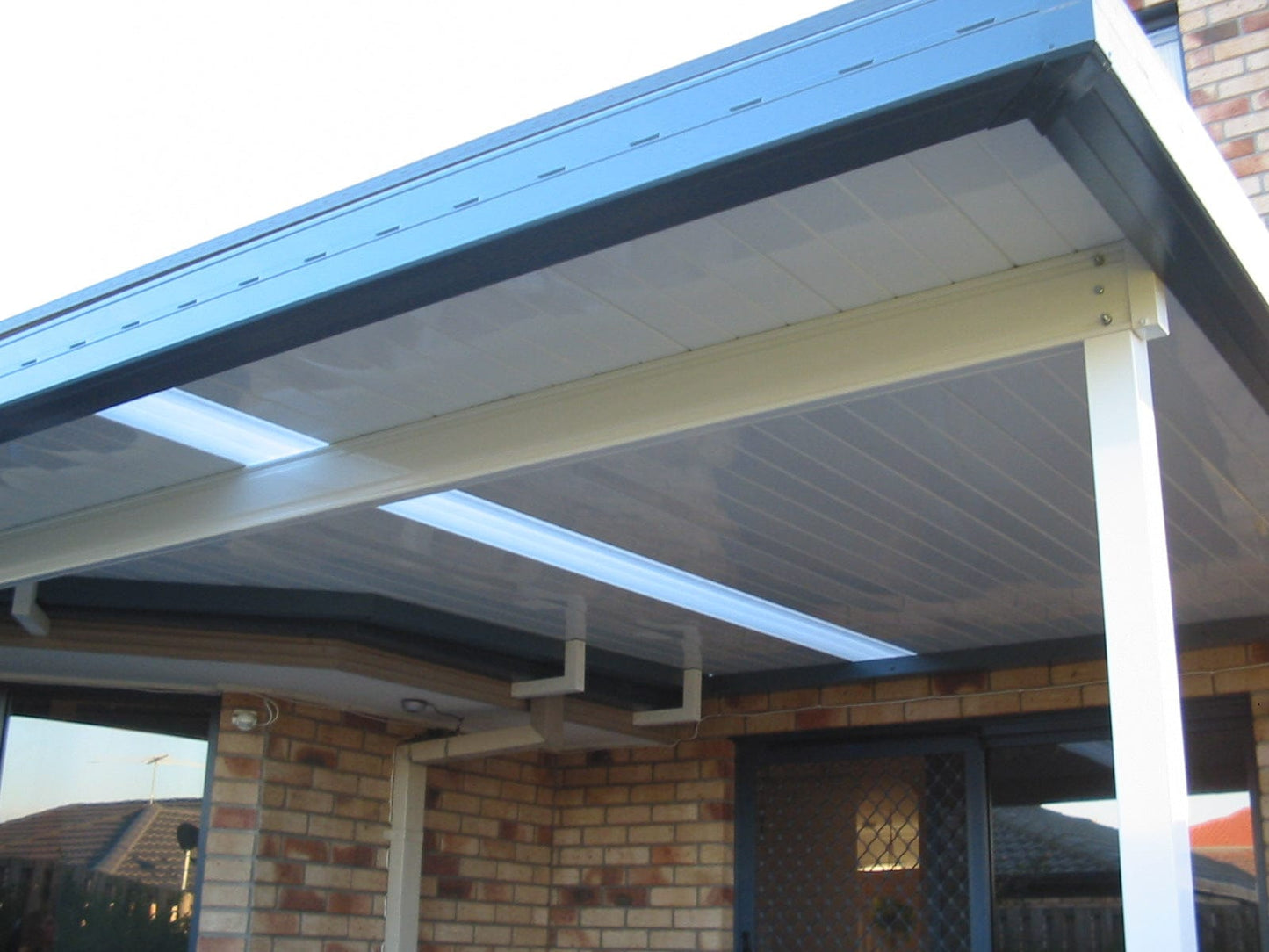 SmartKits Australia Attached, Flat Patio Roof- 8m (L) x 5m (W).