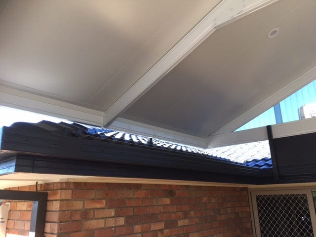 SmartKits Australia Attached, Gable Patio Roof- 4m (L) x 3m (W).