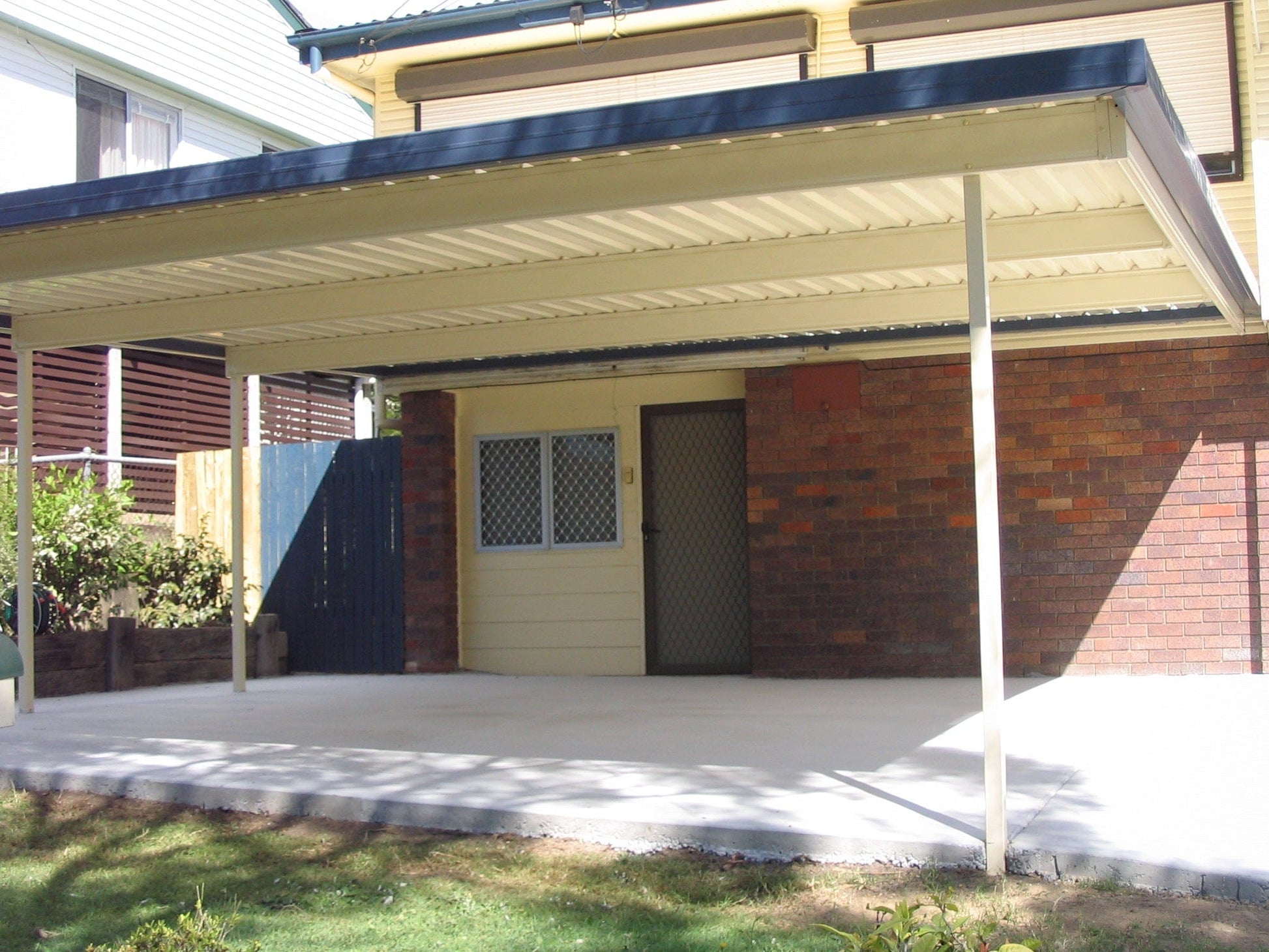 SmartKits Australia Flat Roof Carport- 8m (L) x 6m (W).