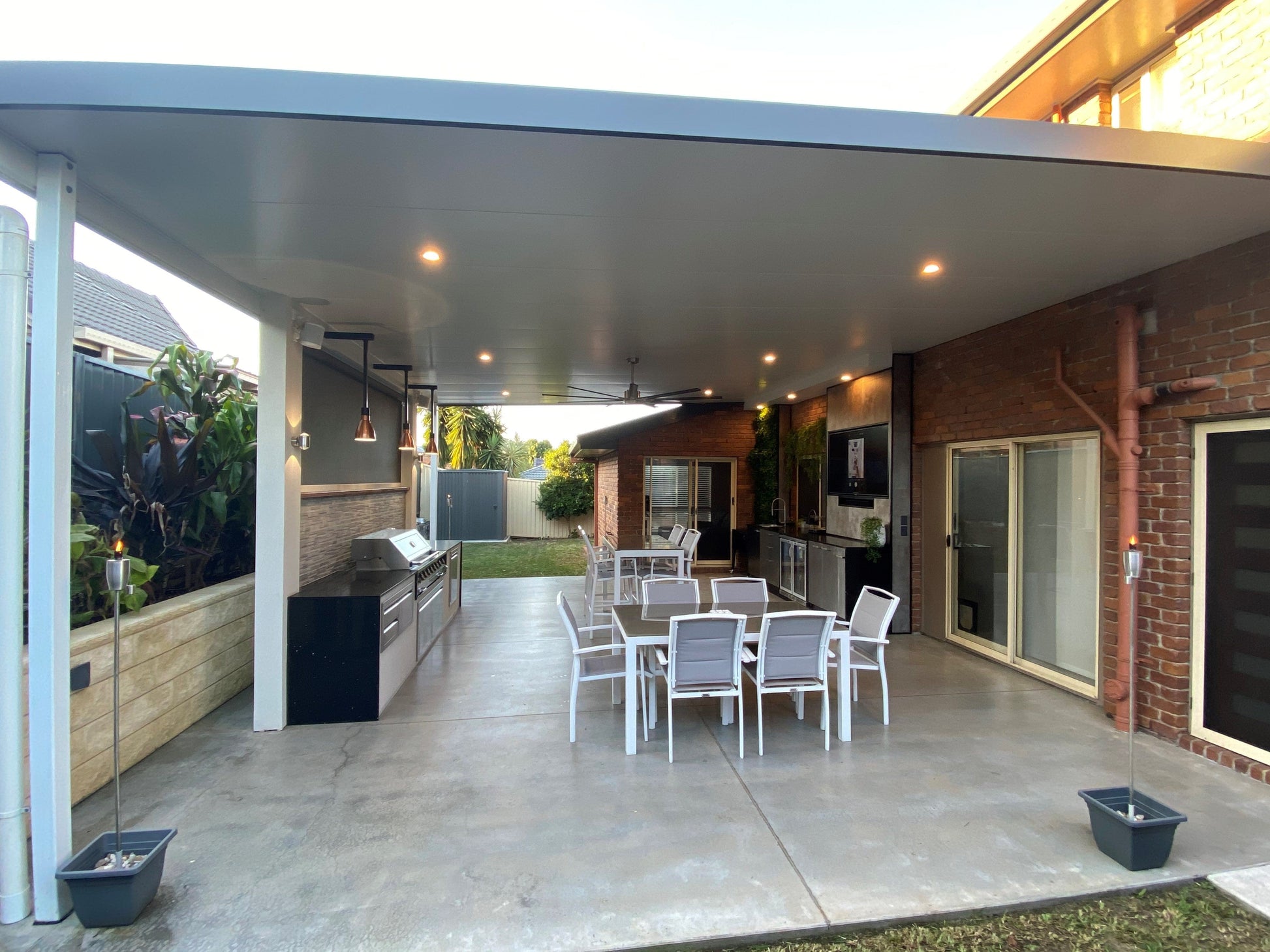 SmartKits Australia Free Standing, Flat Patio Roof- 9m (L) x 5m (W).