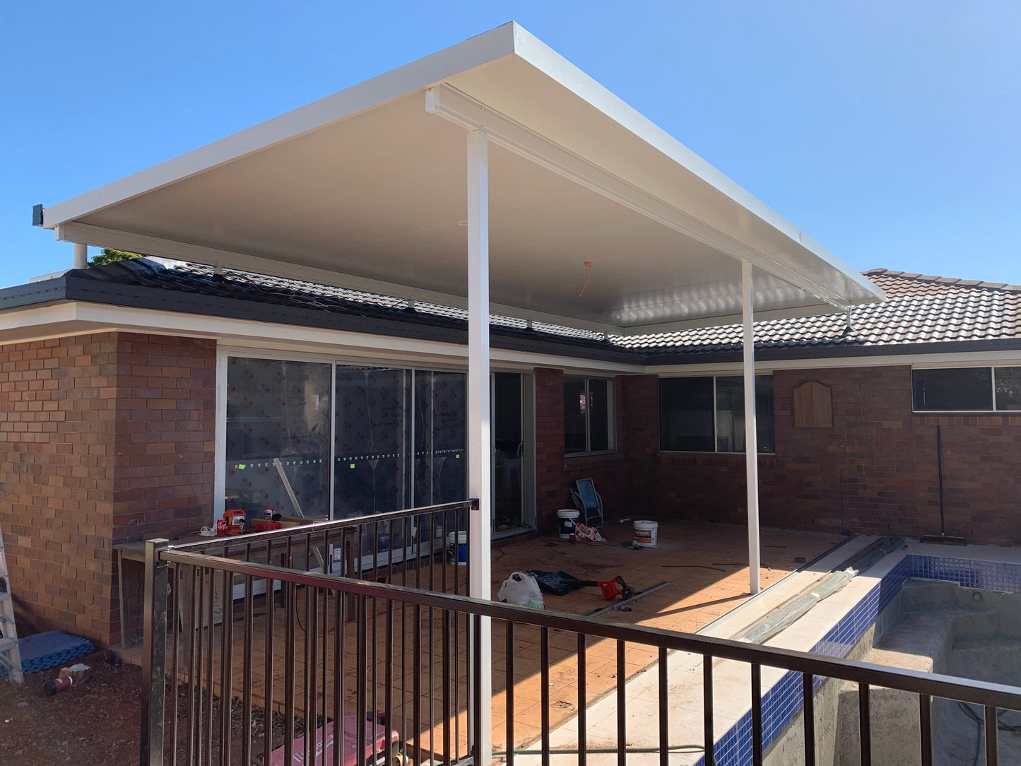 SmartKits Australia Insulated Flyover Roof- 9m (L) x 5m (W).