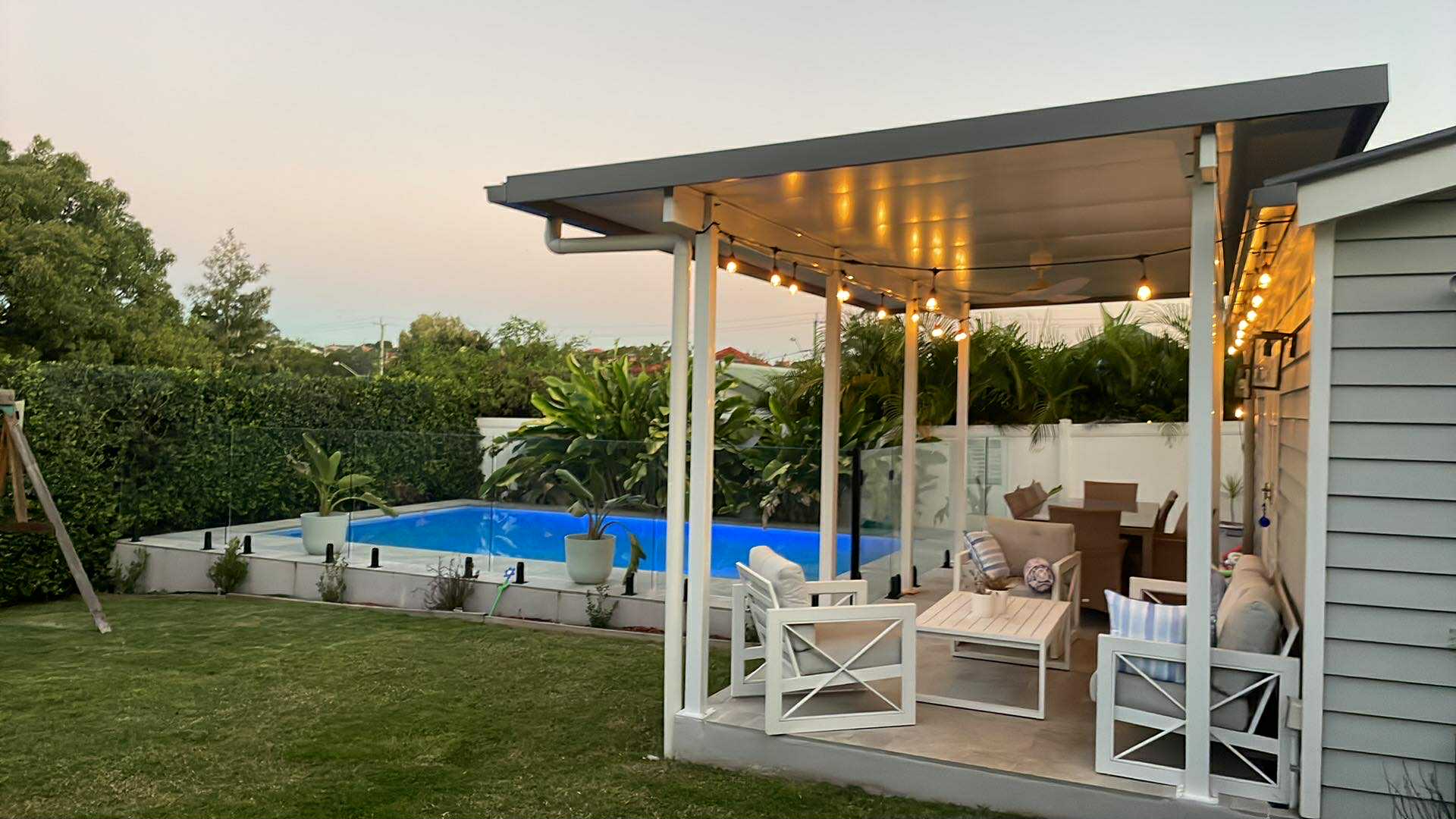 SmartKits Australia Free Standing, Flat Patio Roof- 3m (L) x 3m (W).