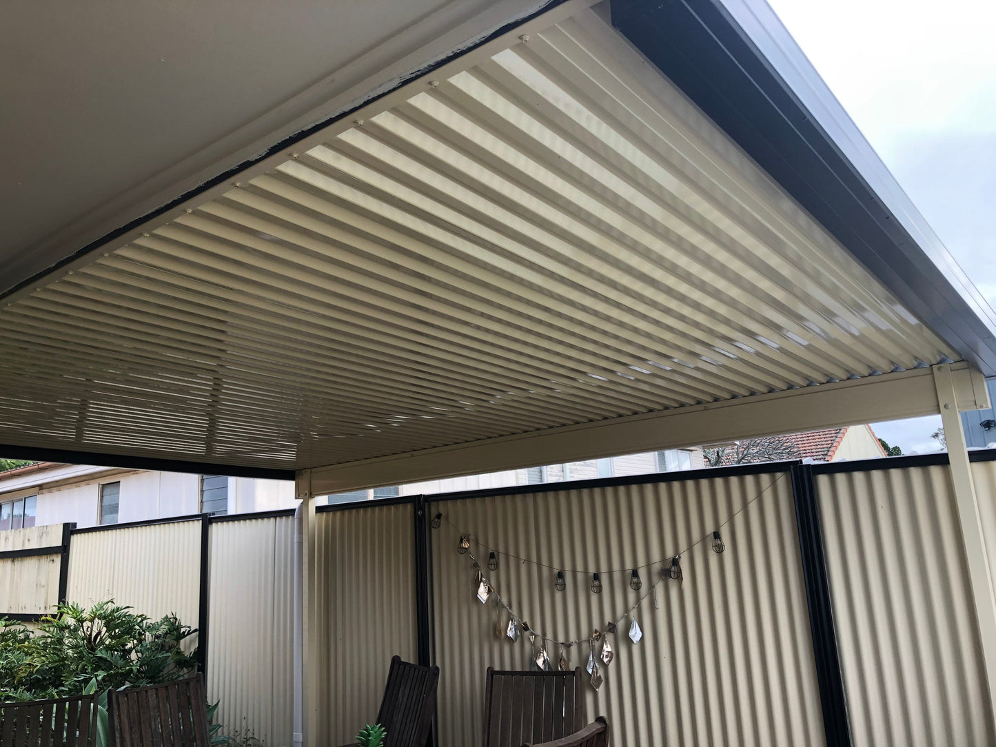 SmartKits Australia Free Standing, Flat Patio Roof- 10m (L) x 4m (W).