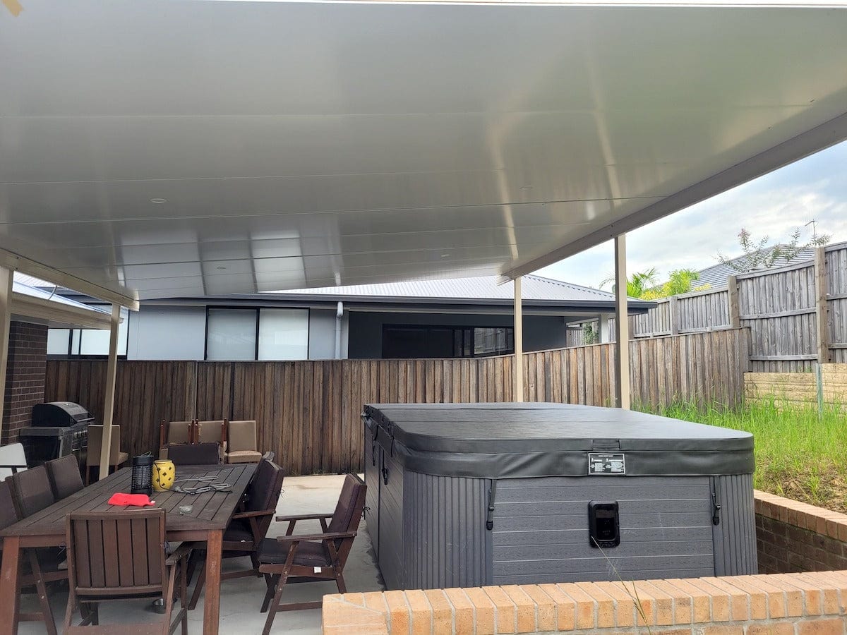 SmartKits Australia Free Standing, Flat Patio Roof- 13m (L) x 6m (W).
